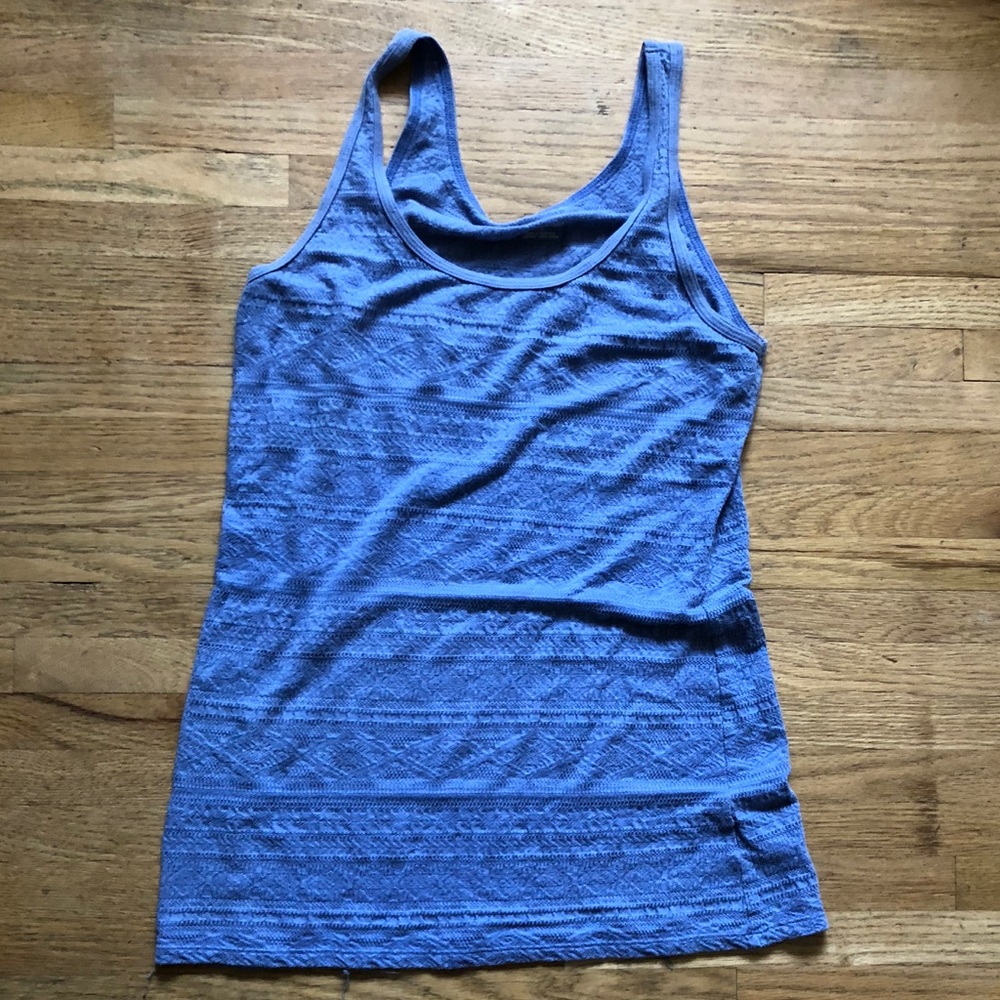❤️ EUC Textured Tank ❤️ - Picture 3 of 5